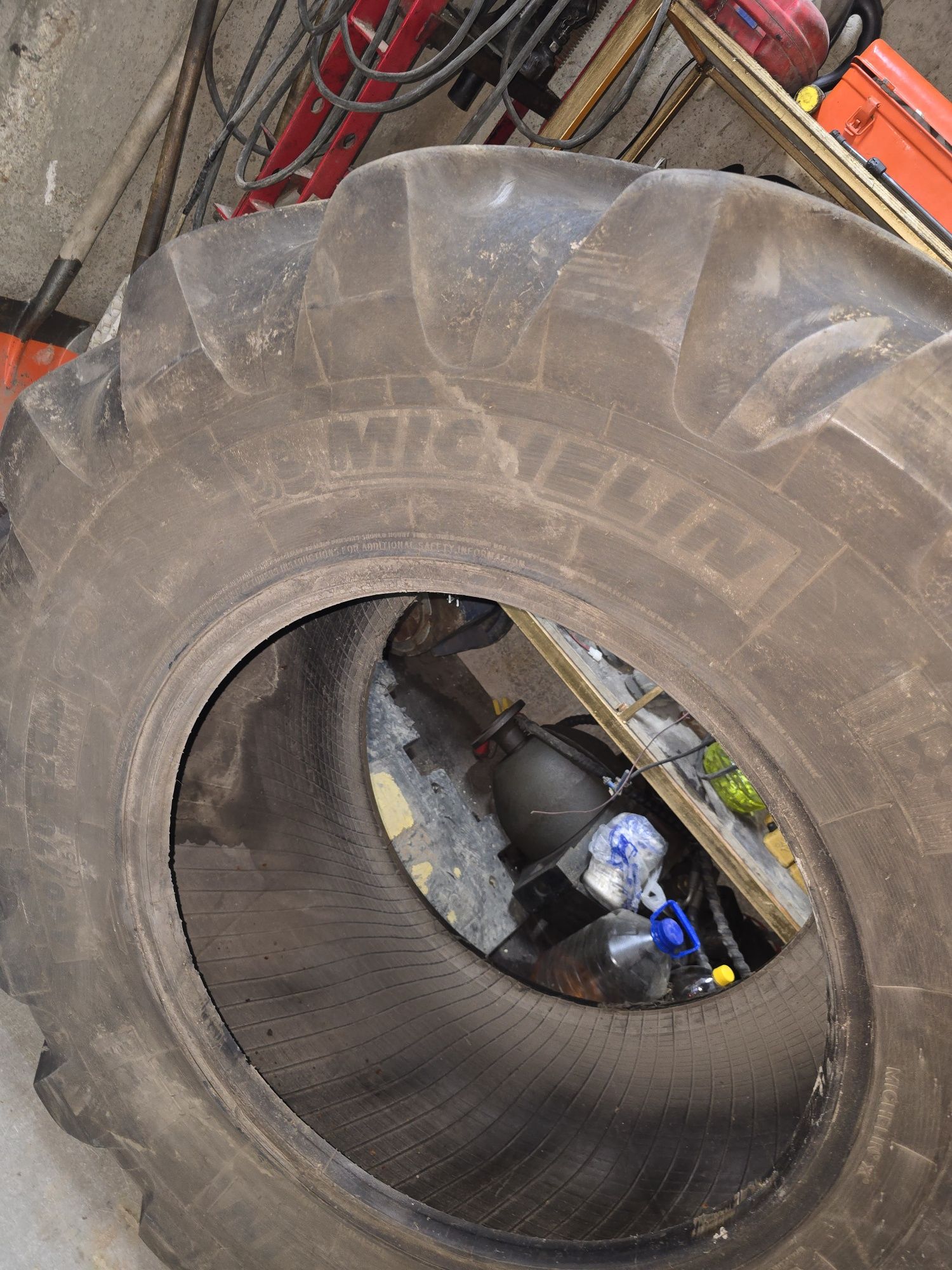 Балон размер 460/70/24(17.5/24Michelin
