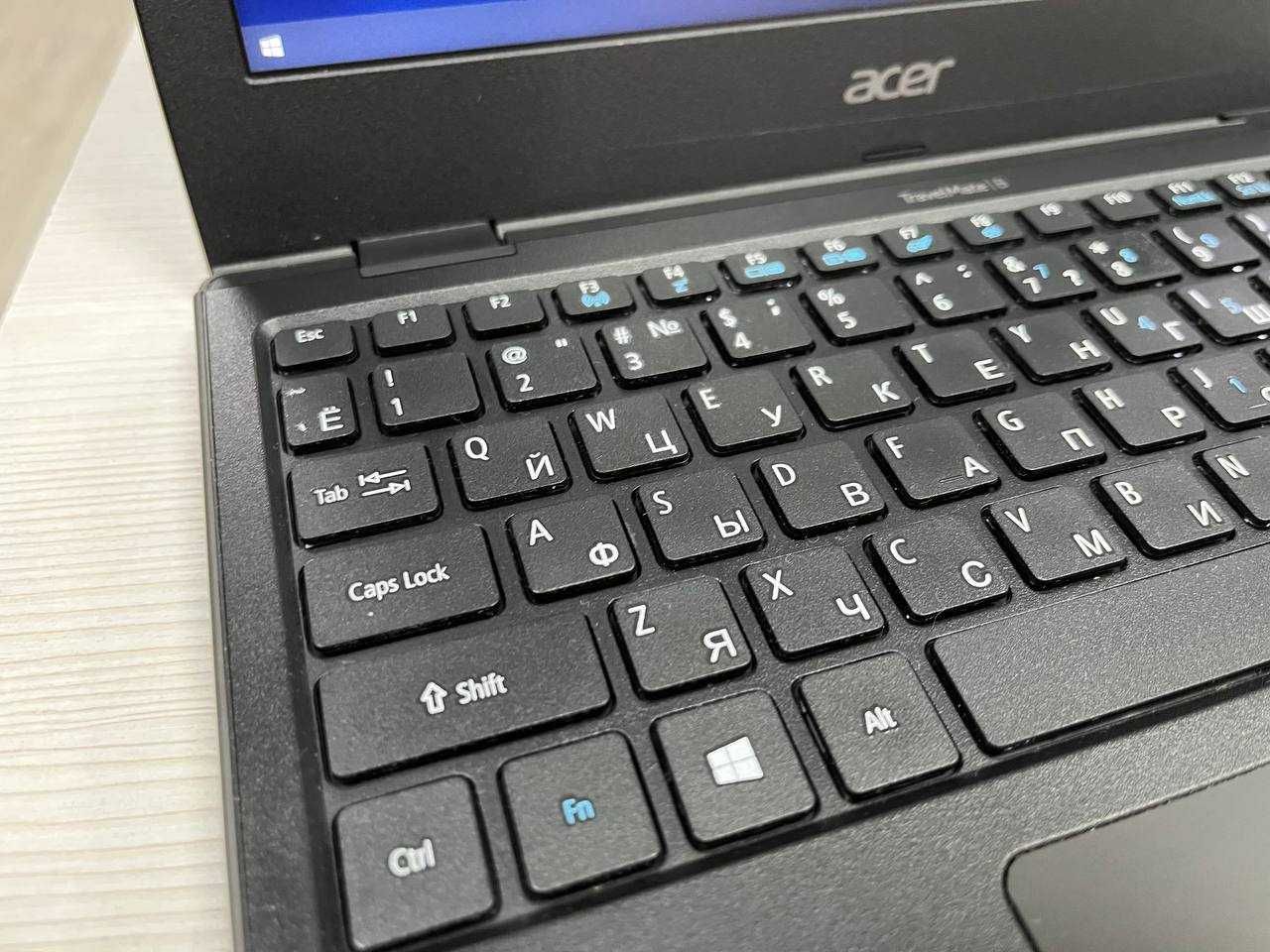 Маленький компактный лёгкий ACER Trevelmate Celeron/Озу 4/SSD 64/