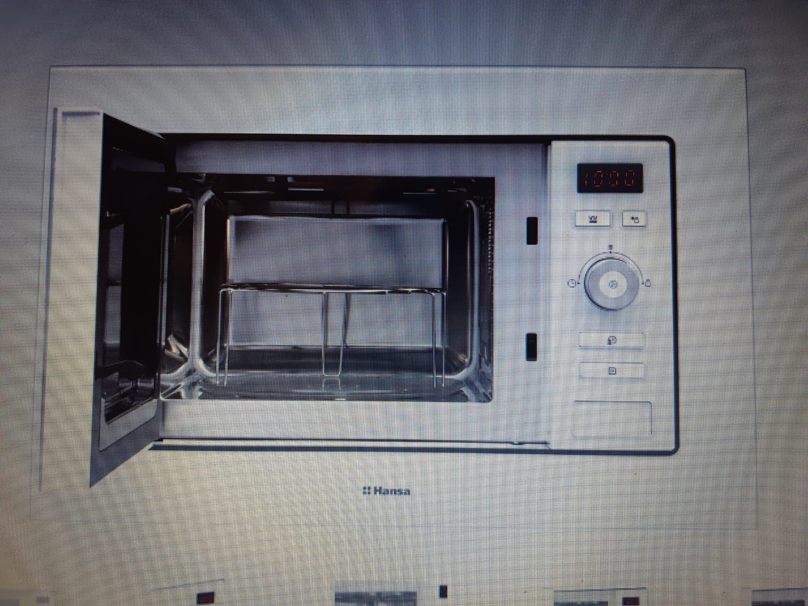 Продам СВЧ печь новая в упаковке