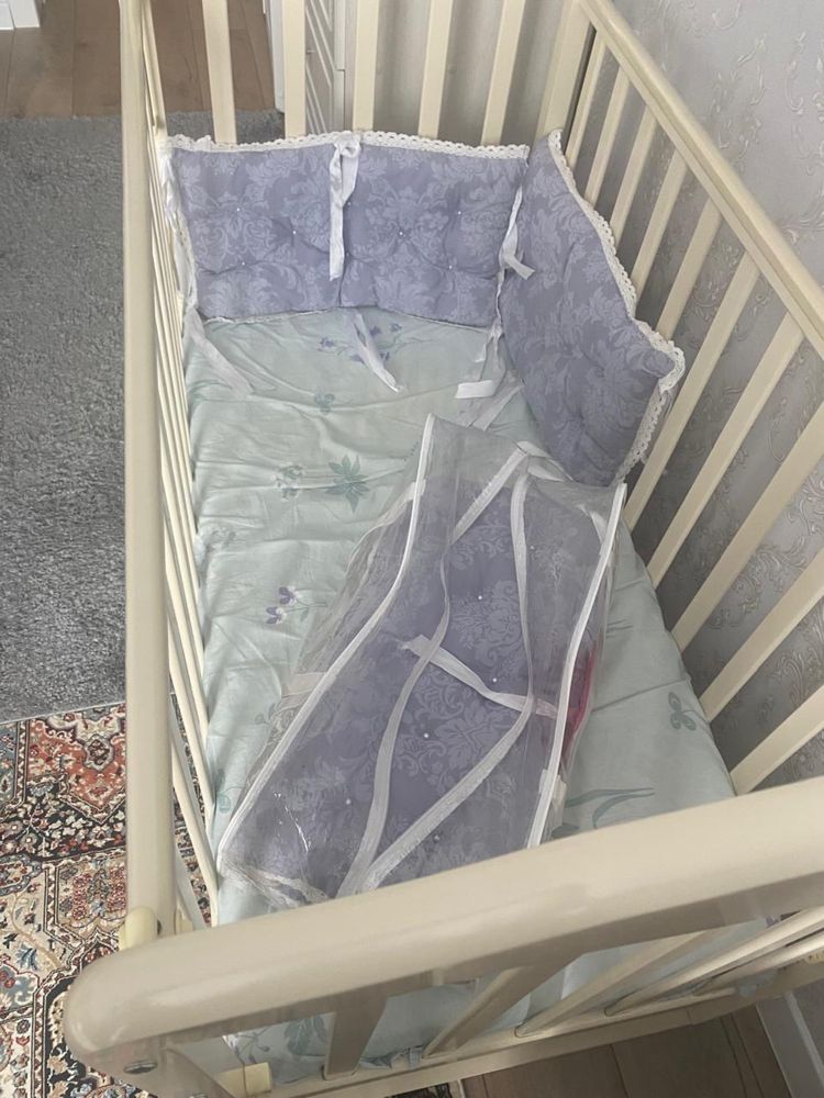 Продам детскую кроватку