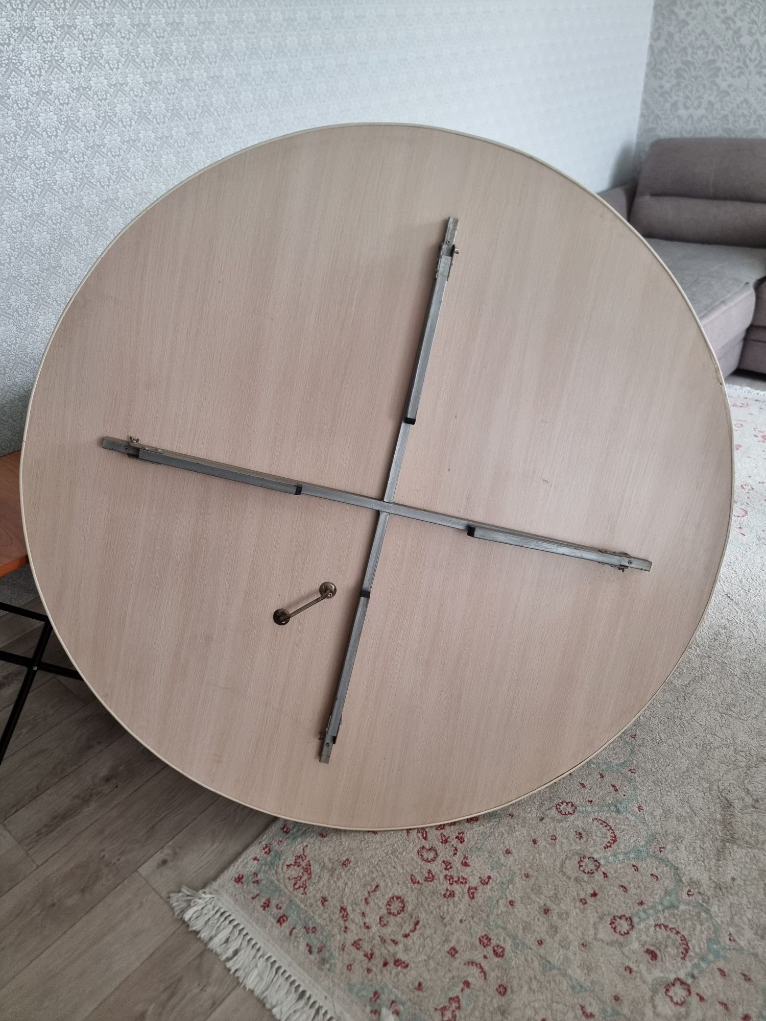 Стол круглый Казахский