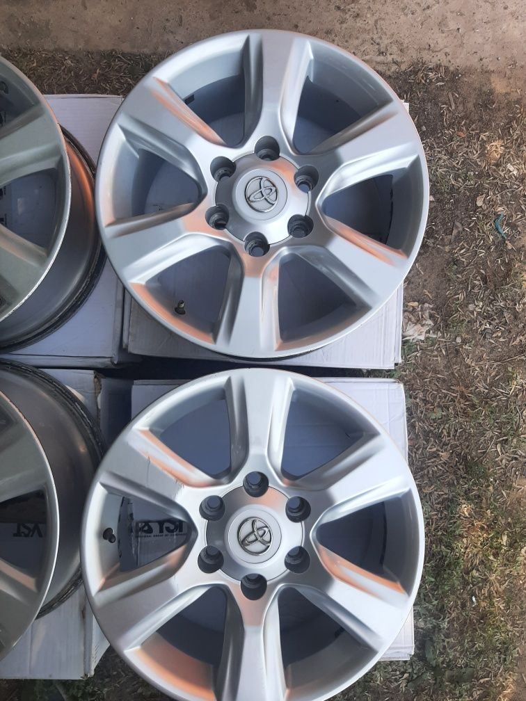 Продам диски р17 прадо .