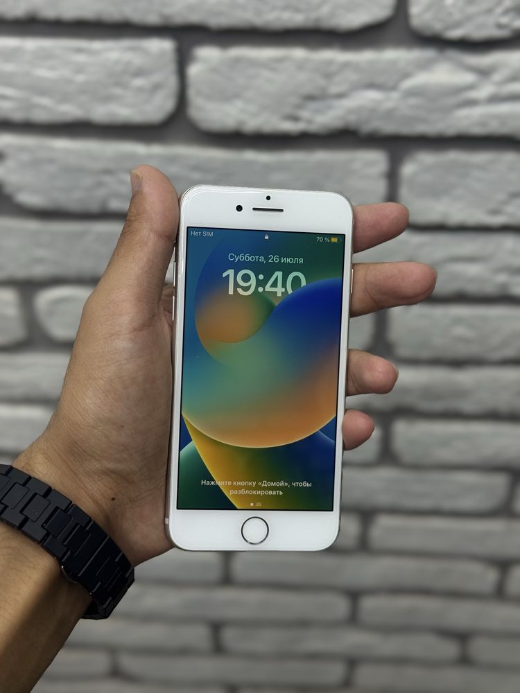 iPhone 8 в отличном состоянии