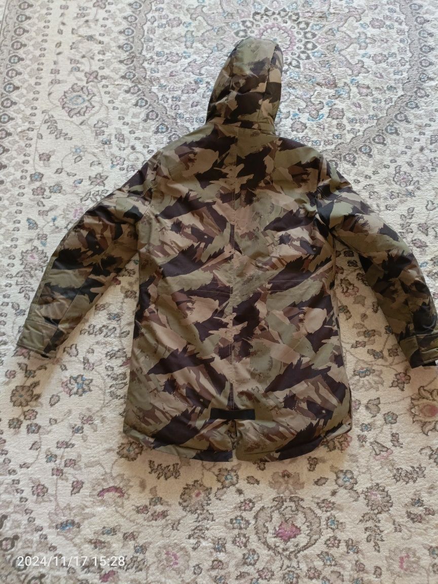 Продам зимнюю мужскую куртку
