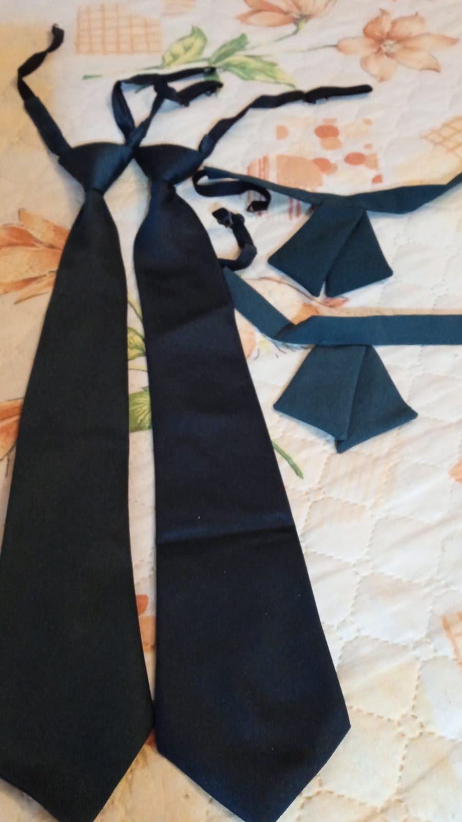 Продам камуфляж, кашне, рубашку, брюки, аксельбант, планшет, шляпу.