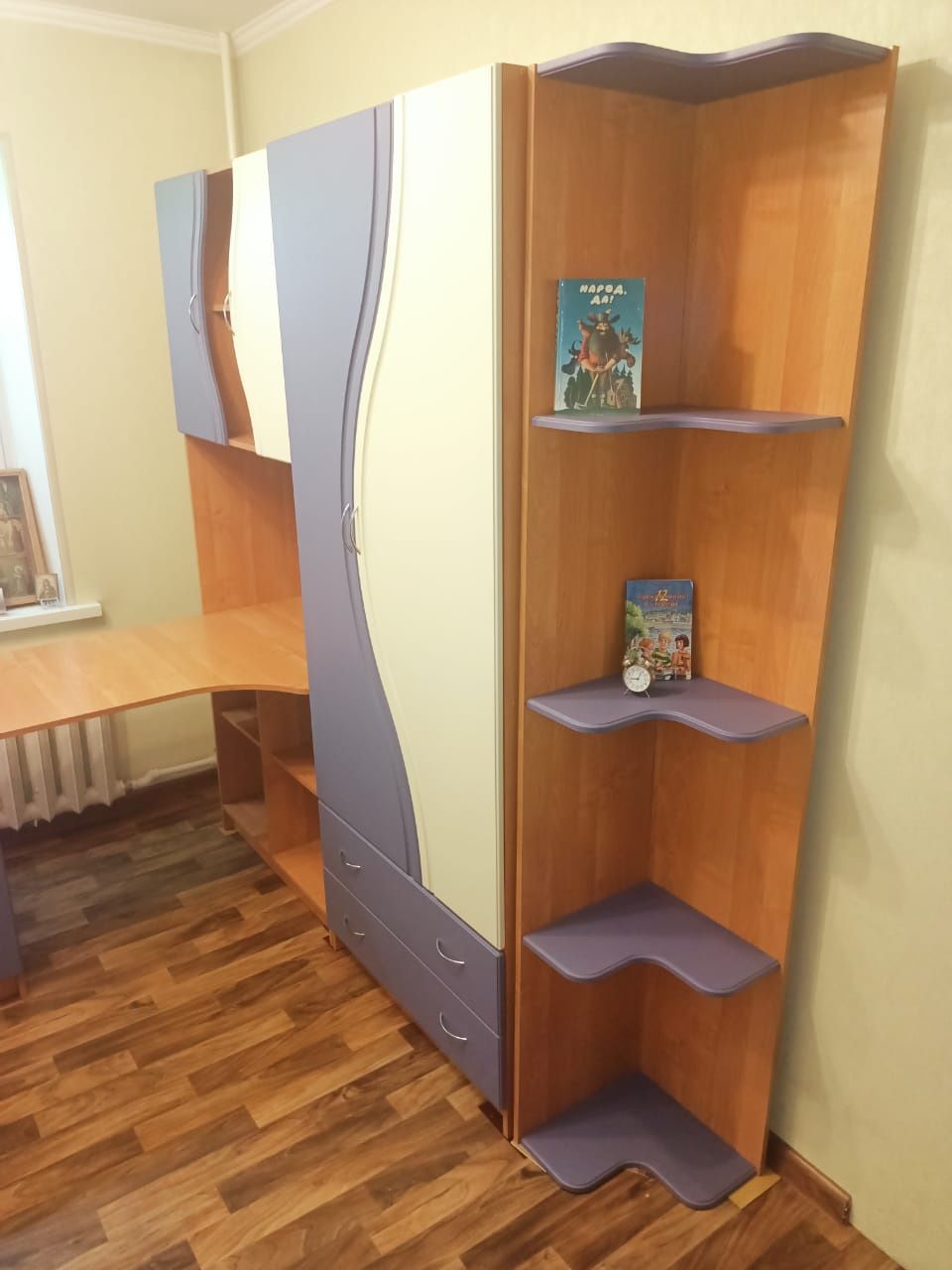 Продается детский гарнитур с кроватью