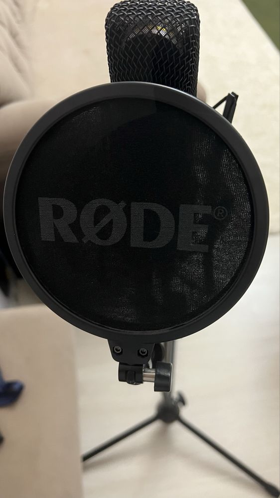Микрофон Rode NT1