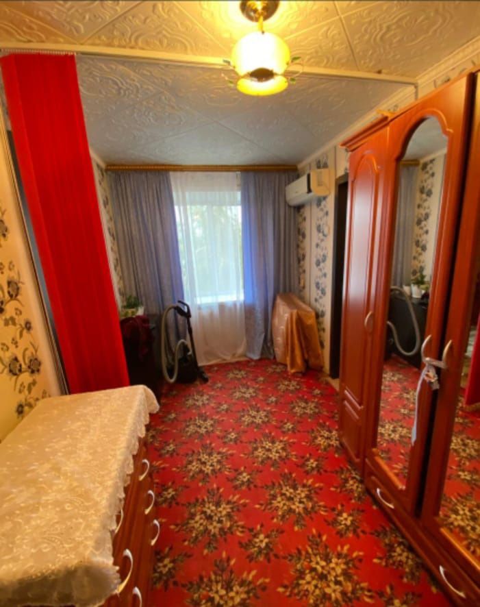 Продается 4 комн квартира, район 2 рабочий, рядом рынок Алтын Алма