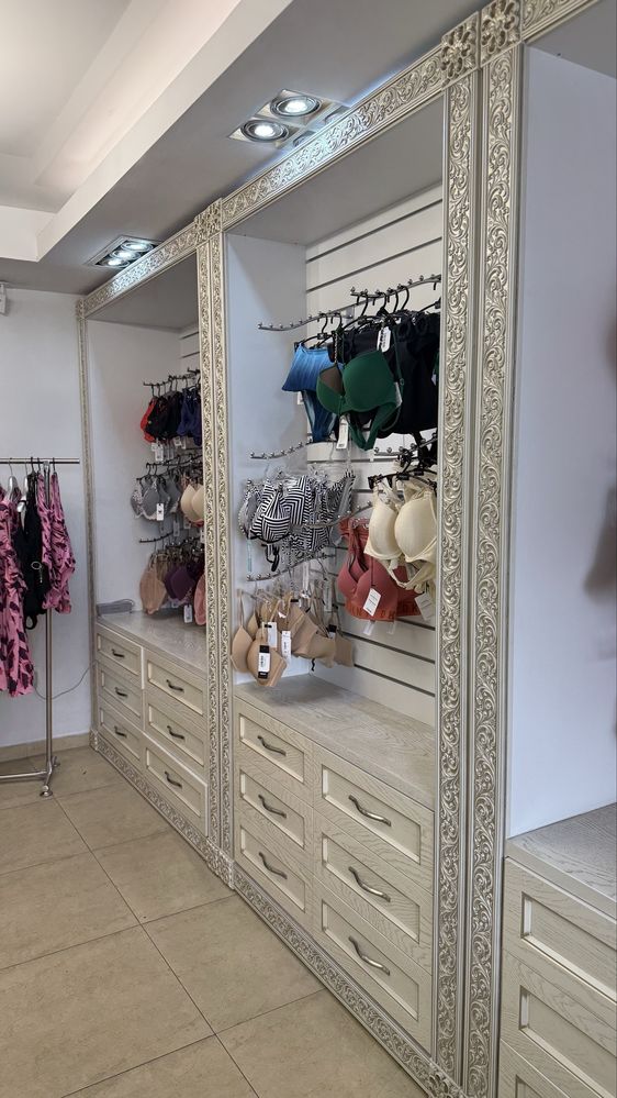 Продам мебель для бутика