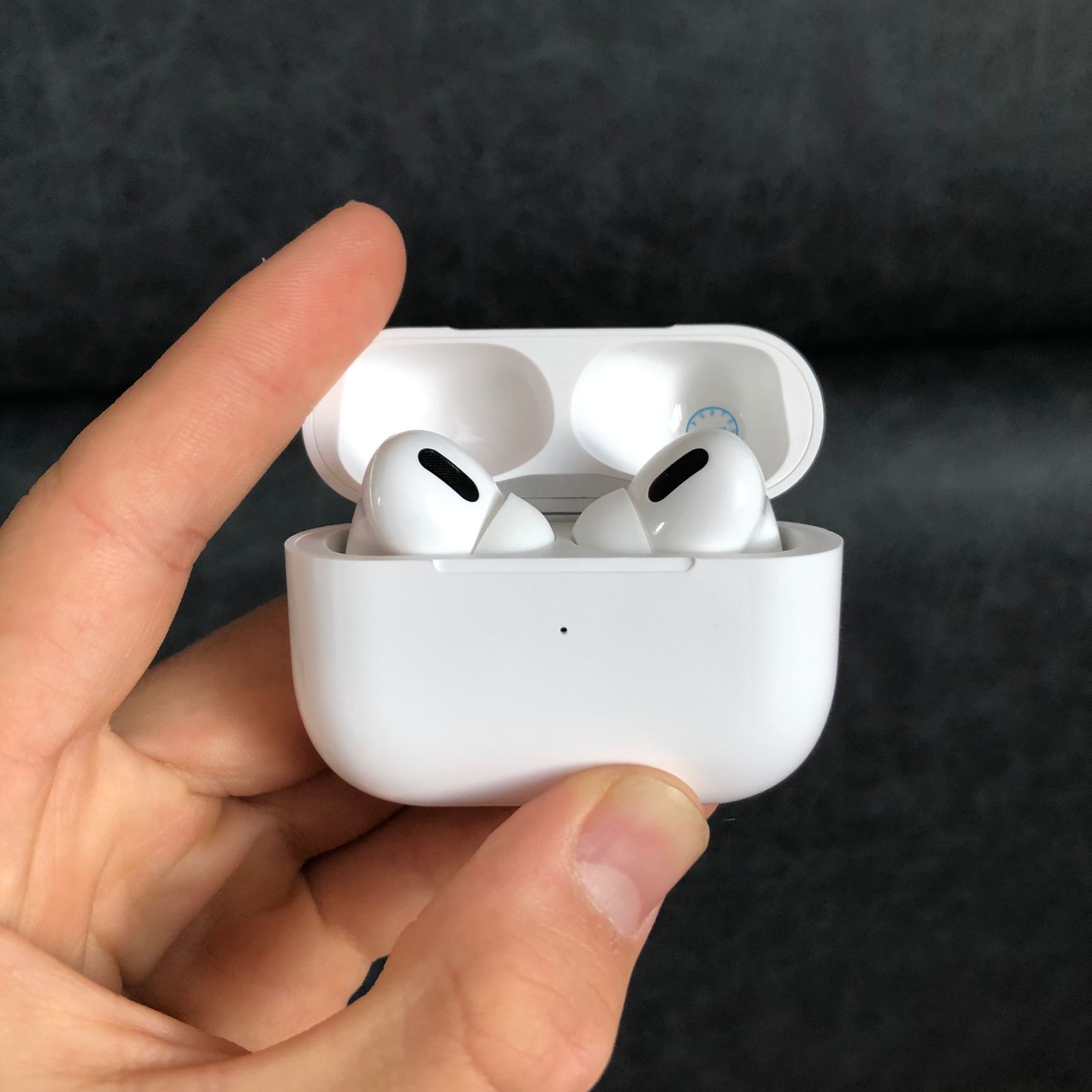 Airpods pro с бесплатной доставкой