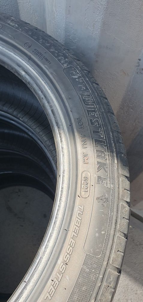 Продам шины 245 45 R19