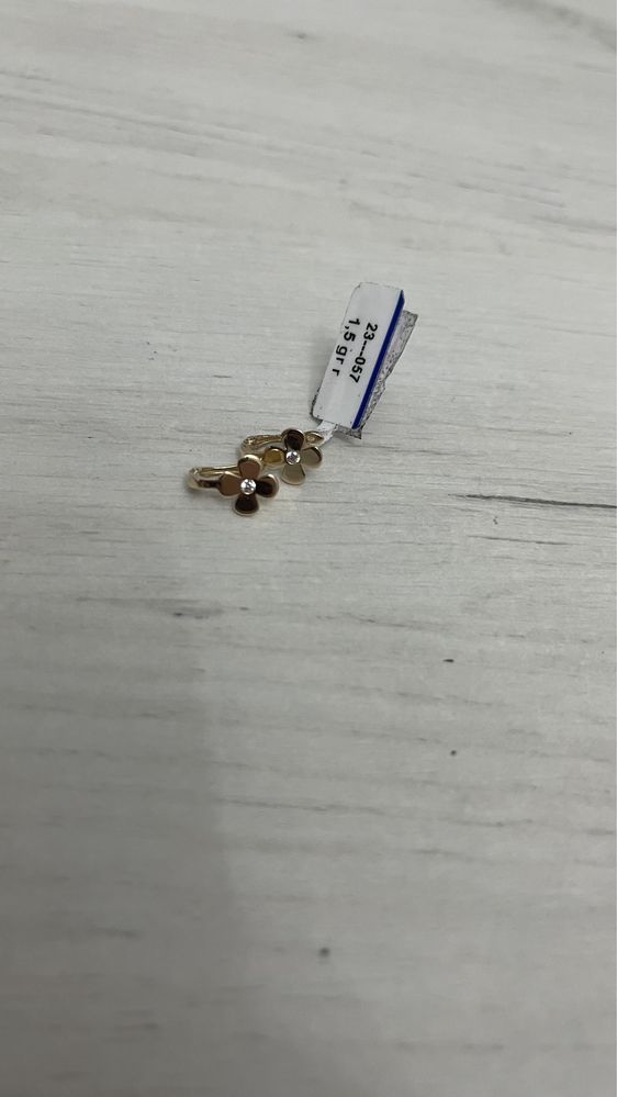 Продам золотые сережки