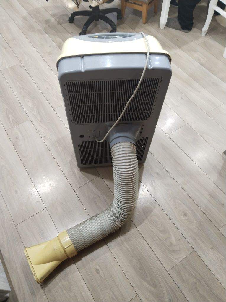Напольный кондиционер