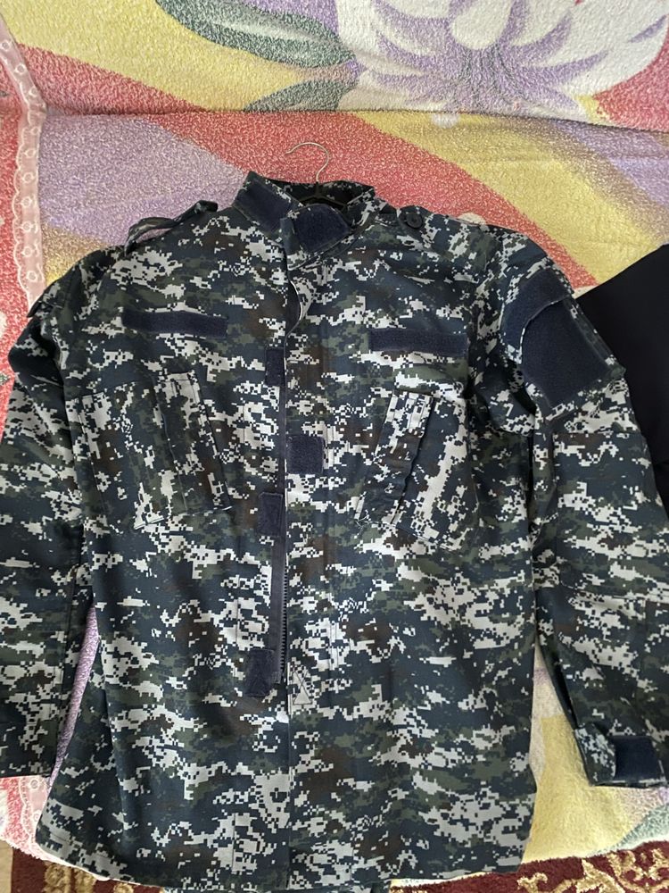 Продаю форму два вида