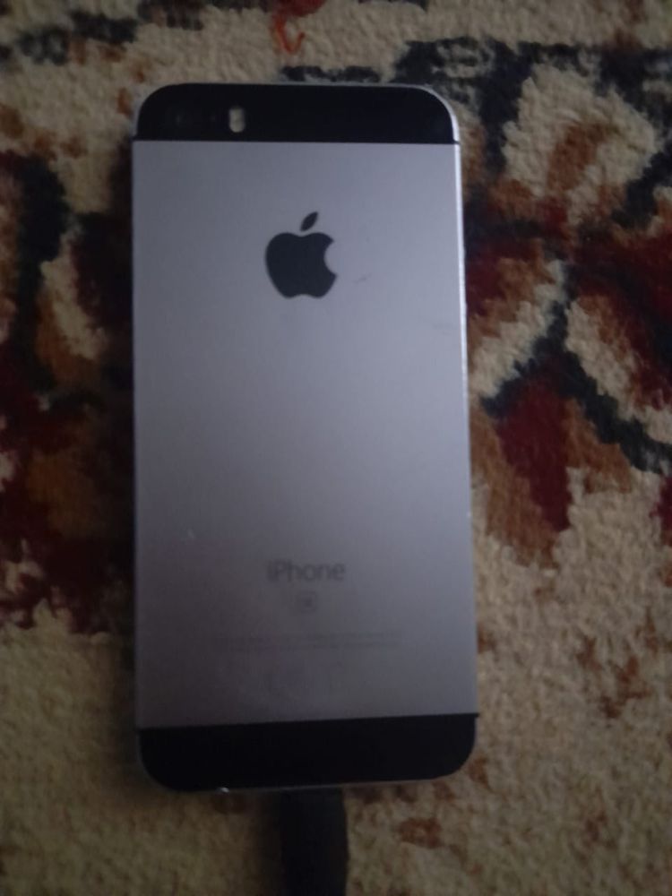 Обмениваю IPhone SE