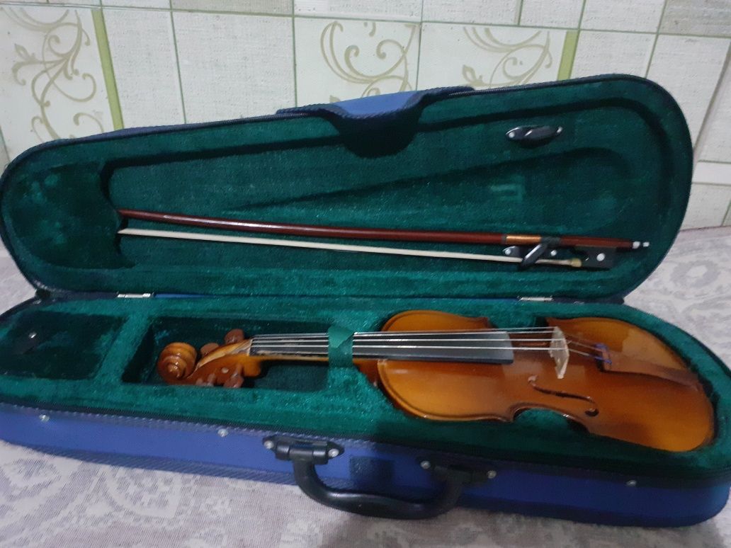 Детская  скрипка  импортная
