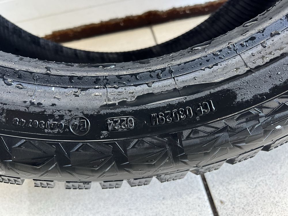 Продам шины Continental Ice Contact 3 235/50/R19 103T