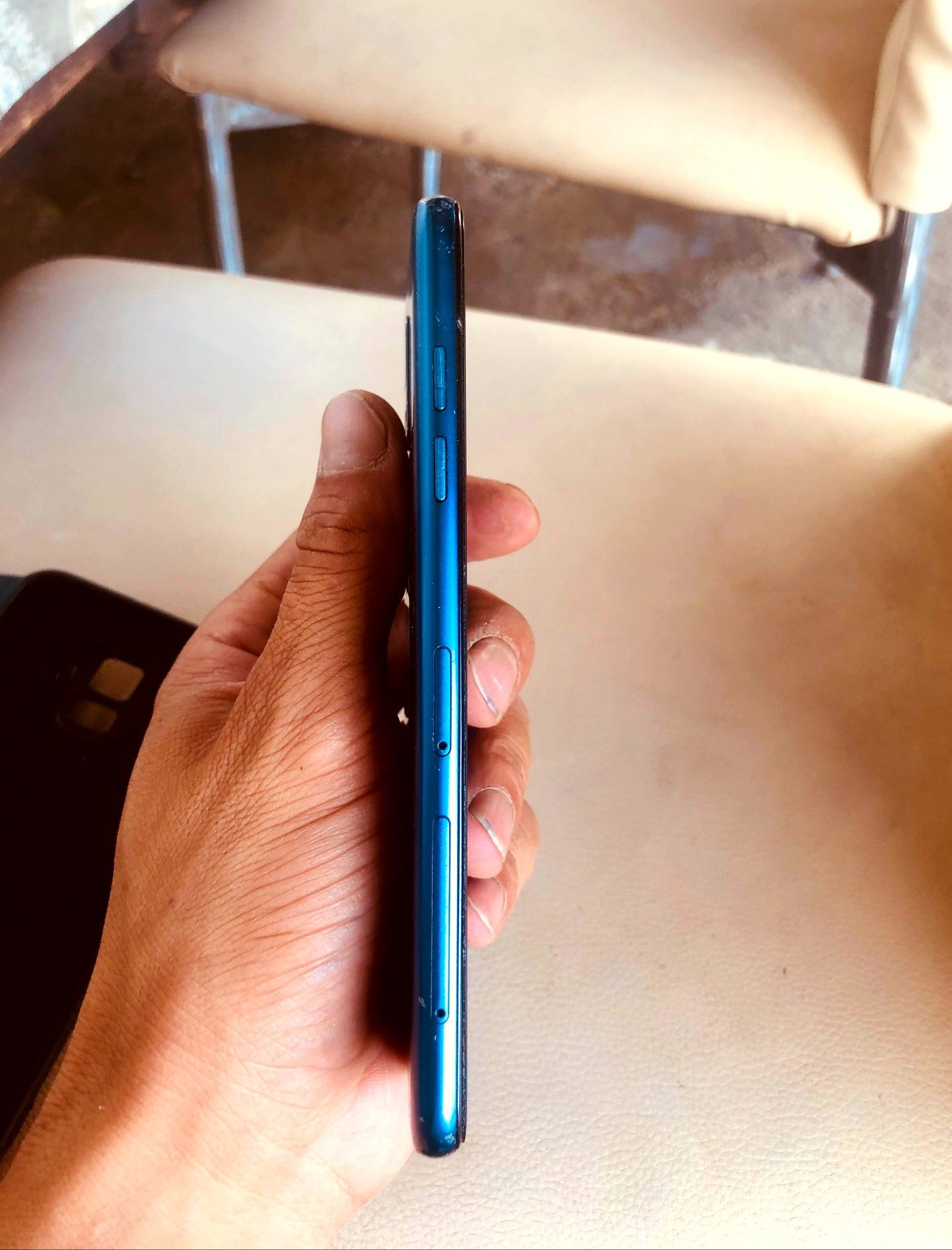 Samsung A6 продам срочно