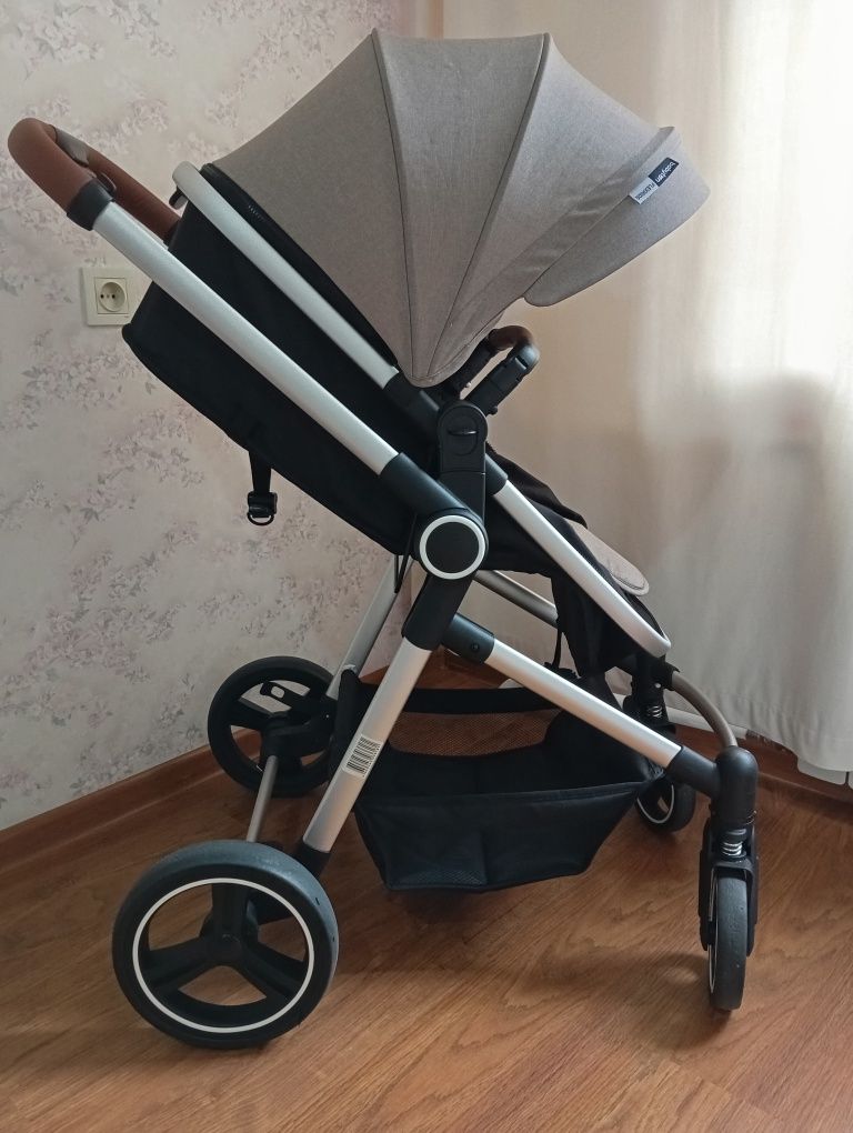 Коляска трансформер Babyton бежевый и матрац