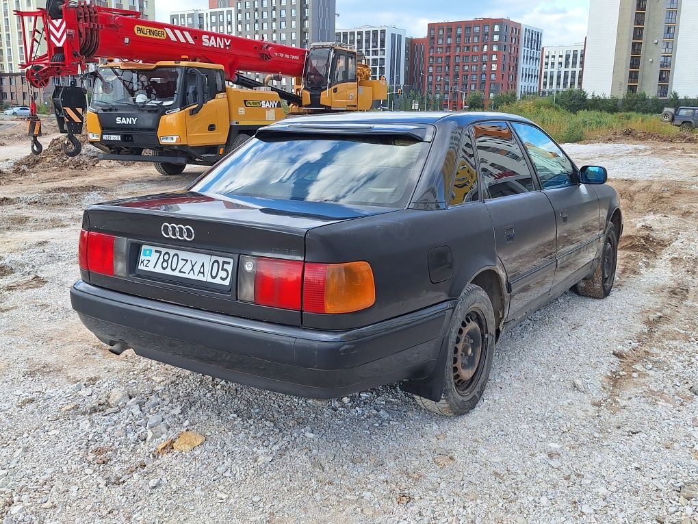 Продам Ауди 100 с4 2.3 автомат