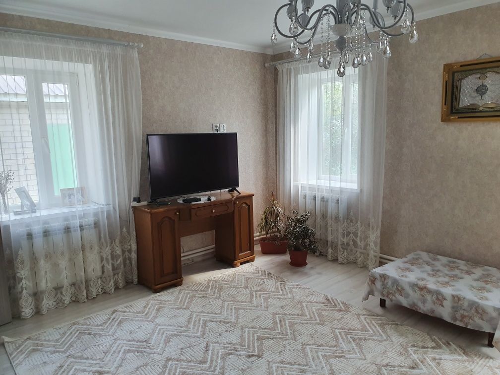 В кредит не пойдет. Продам частный дом, район Хлебокомбинат.