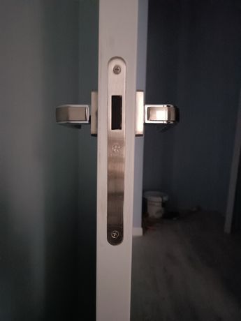 Установка межкомнатных дверей с гарантией  !!!