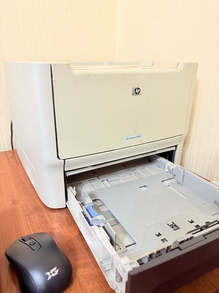Принтер HP LaserJet Р2014
