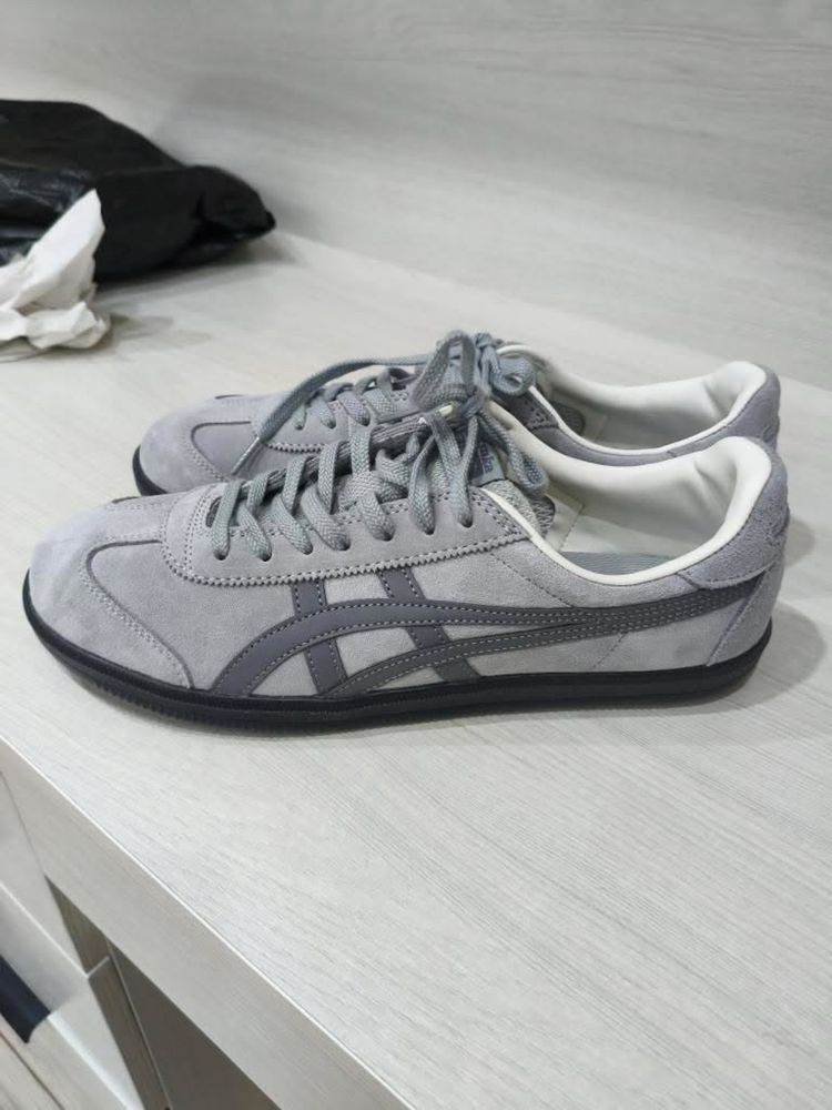 Продам Asics Onitsuka tiger tokuten grey