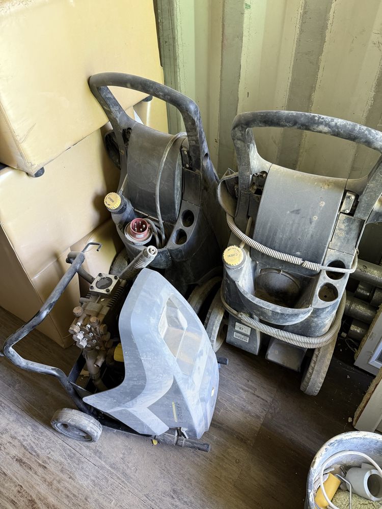 Мойка высокого давления Karcher Professional (3 штуки)