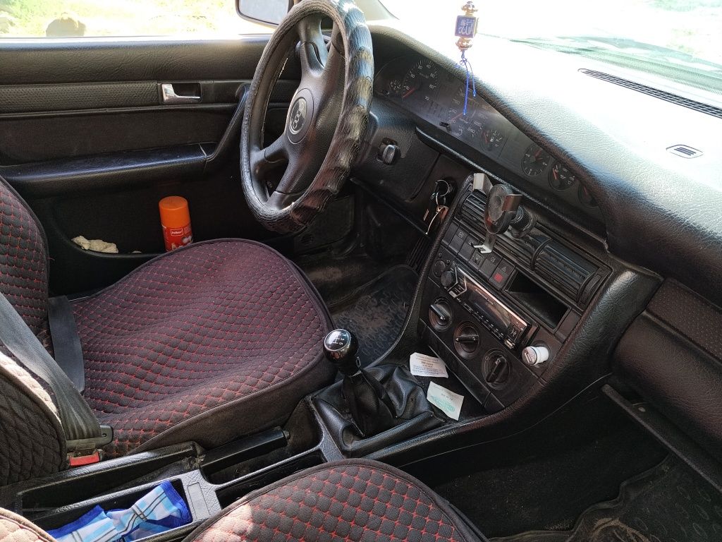 Audi 100 Limousin