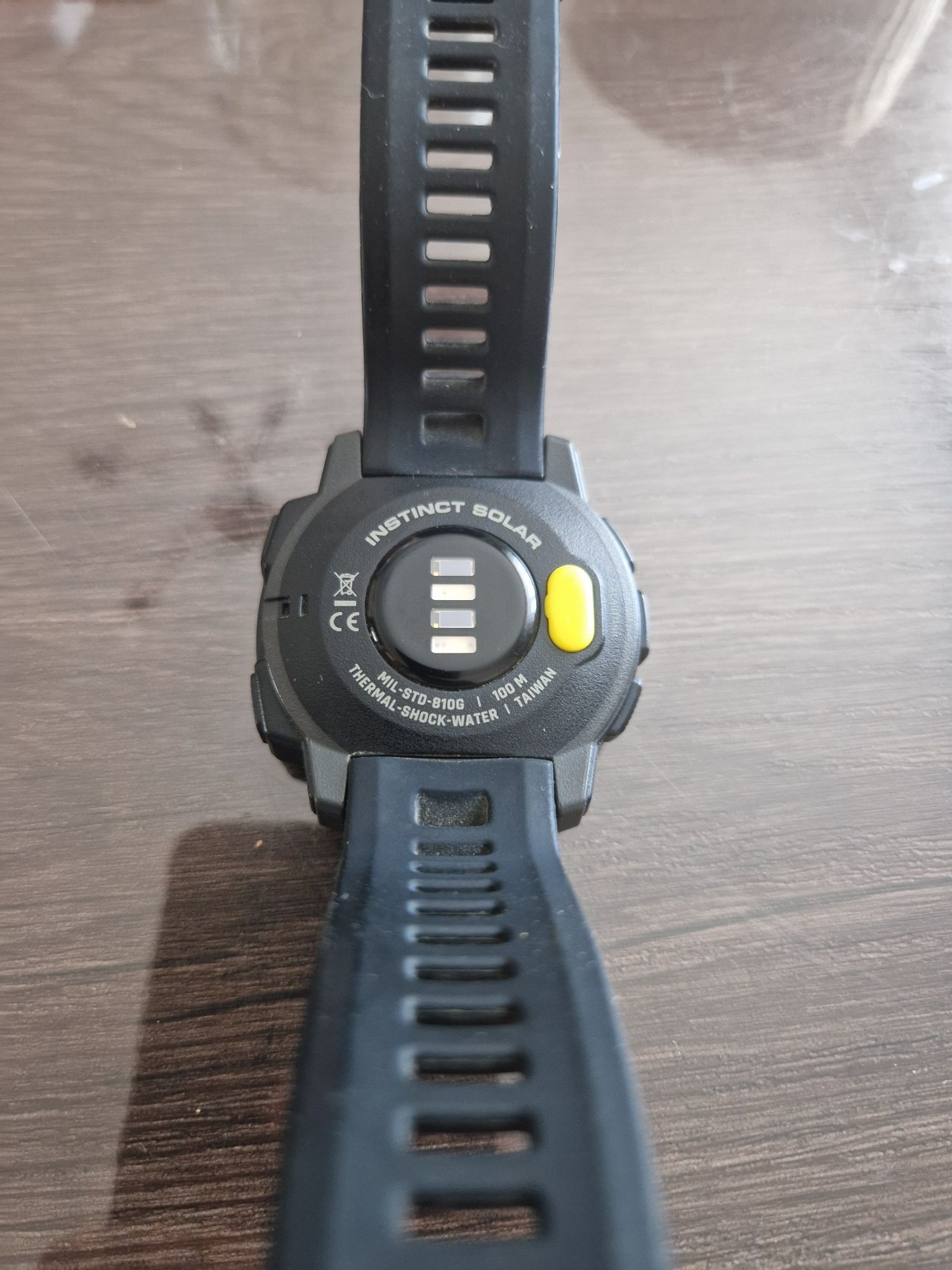 Garmin Instinct Solar Graphite GPS smartwatch