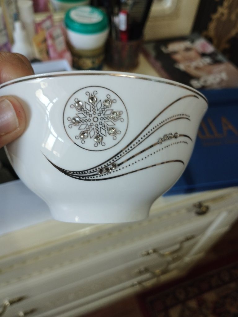 Продам набор пиалок со стразами