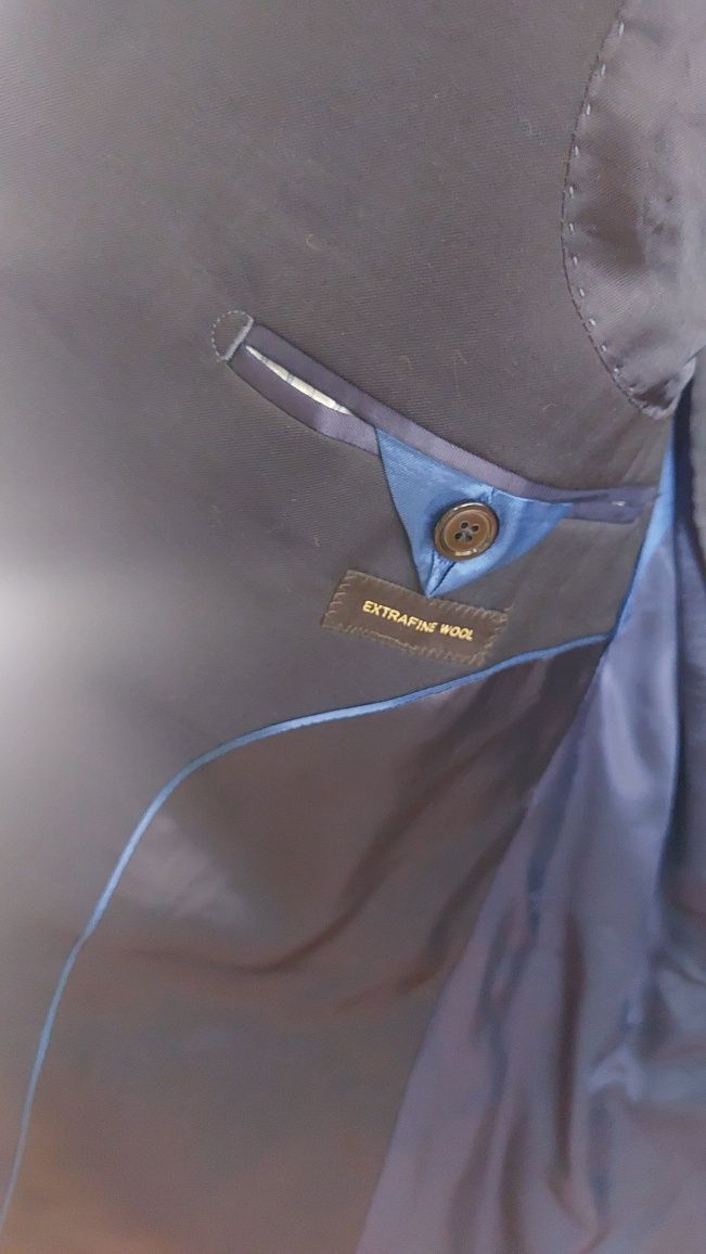 Пиджак от Massimodutti.