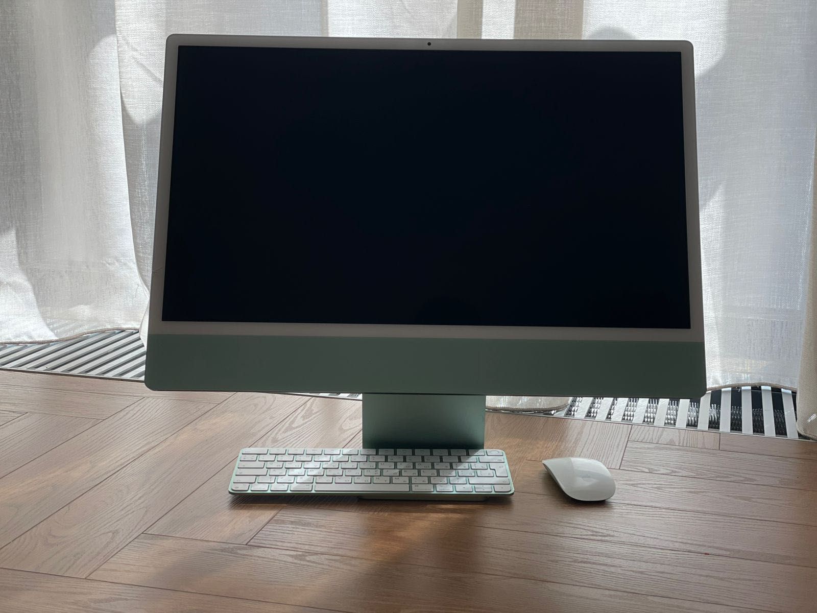 24"Моноблок Apple iMac A2438 4.5K,Apple M1 8 core,8ГБ DDR4, 512ГБ SSD,