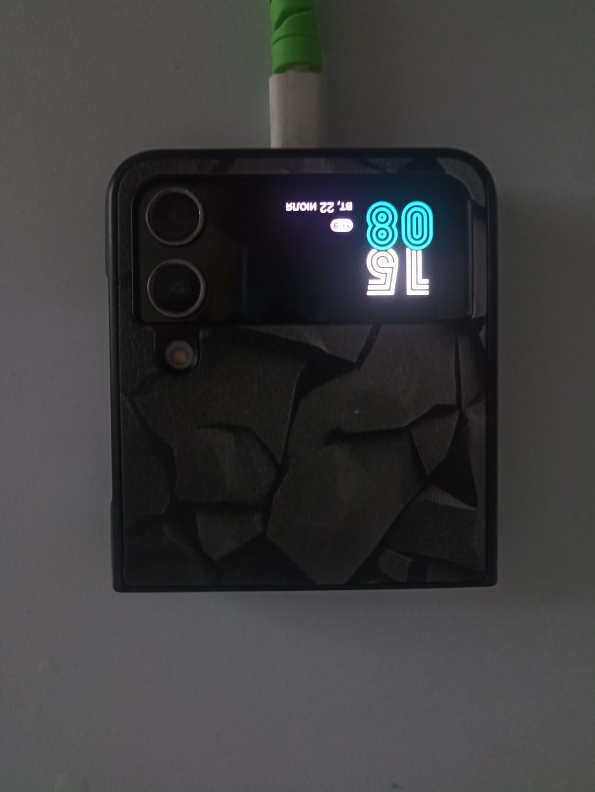 Продам Samsung Z Flip4 256GB