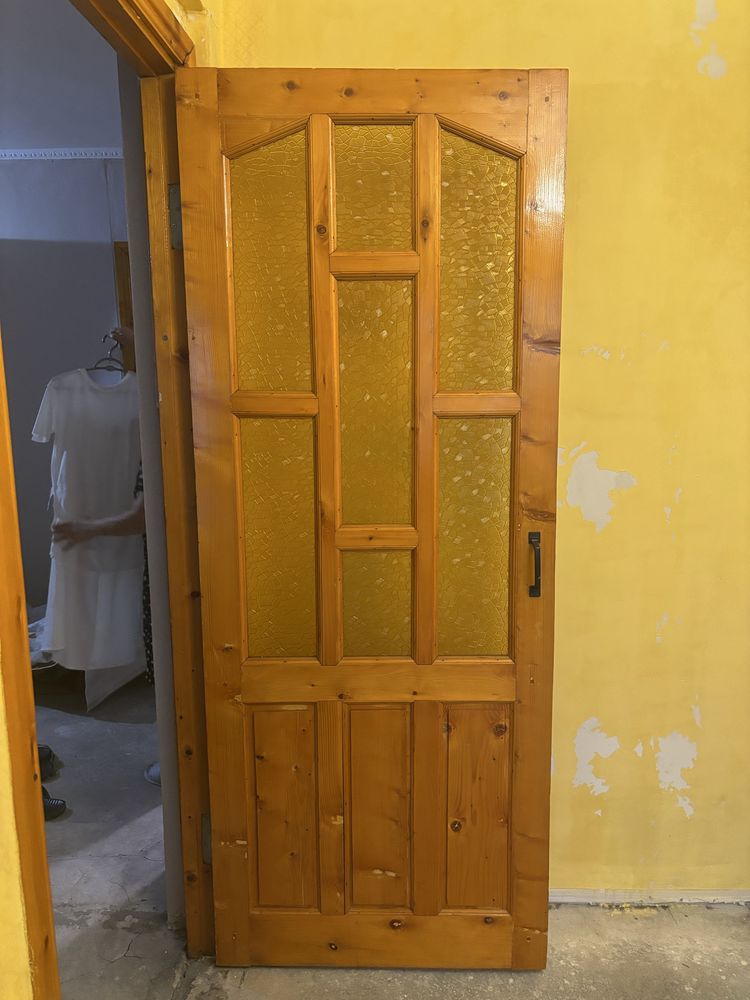 Продам деревянные двери