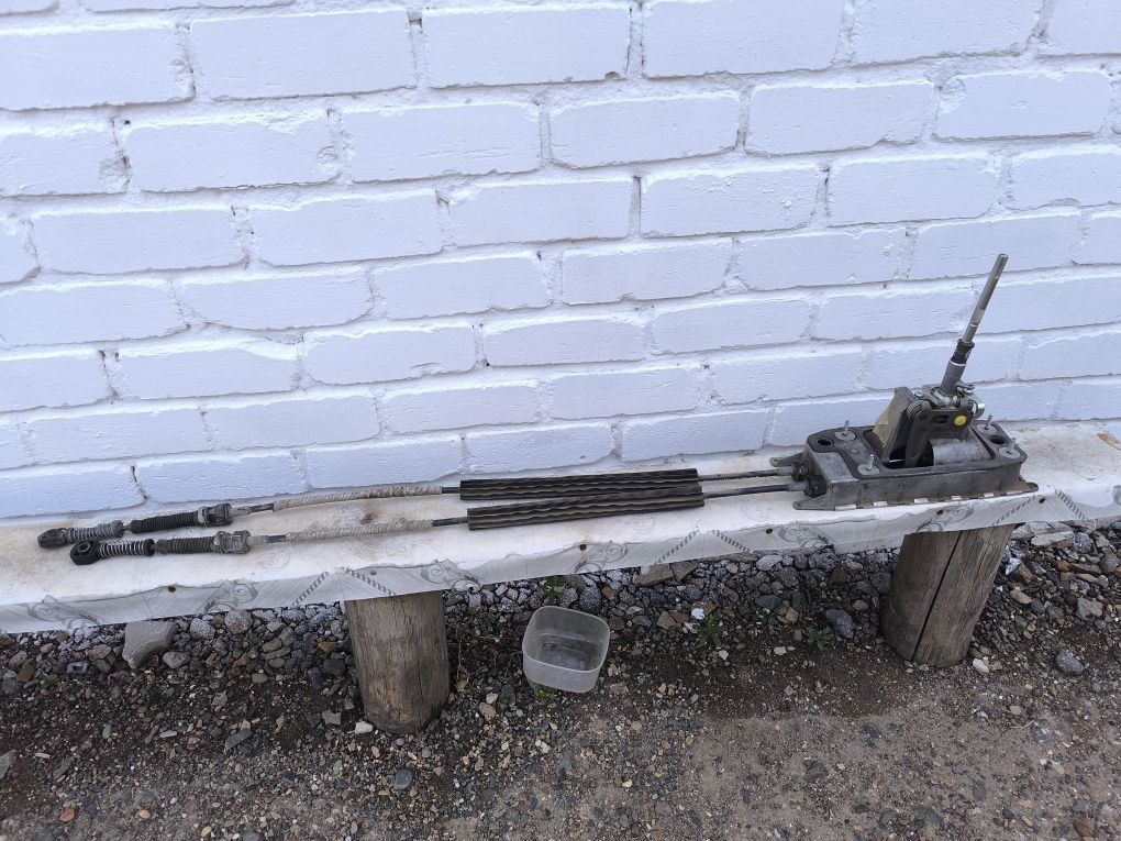 Кулиса VW GOLF V.   1KO 711 061 A