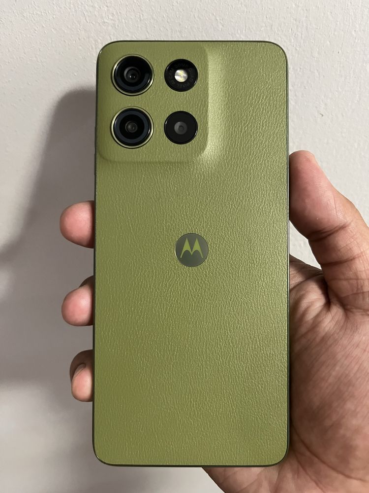 Moto G15. (8+4. 256gb)