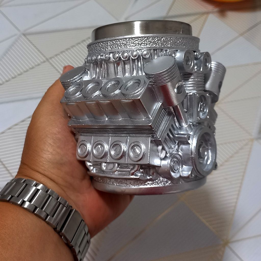 Кружка по форме двигателя v8