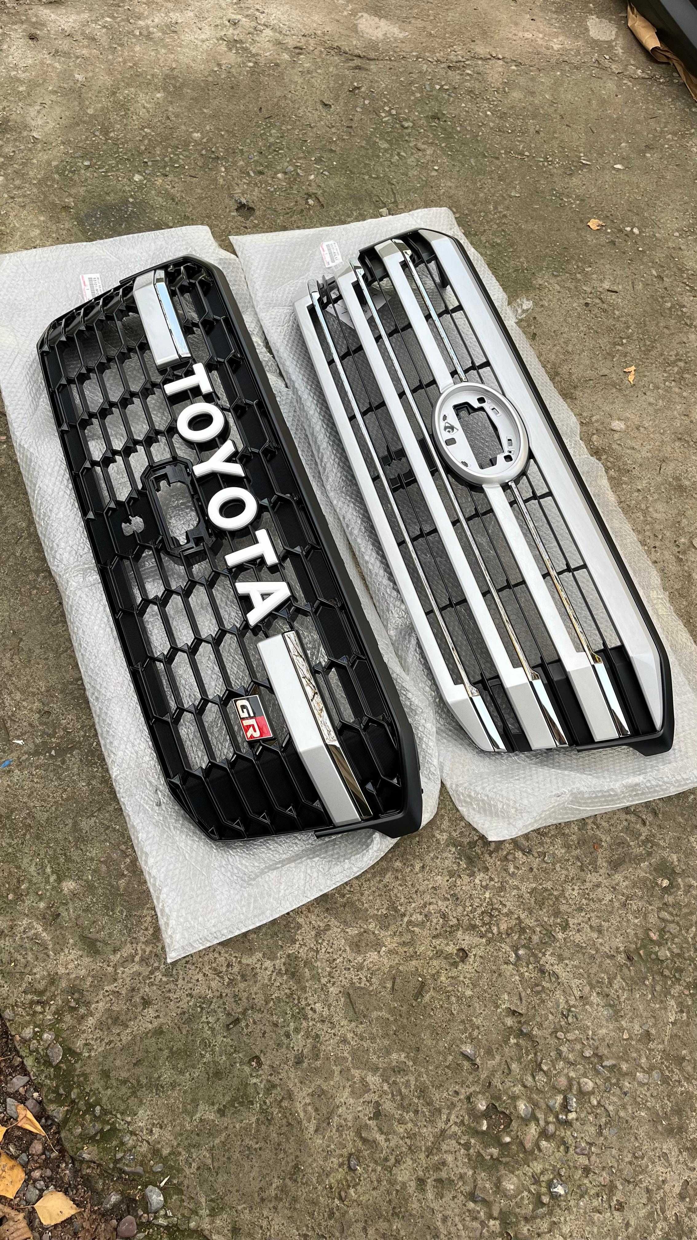 Продам оригинальные решетки радиатора Toyota Land Cruiser 300