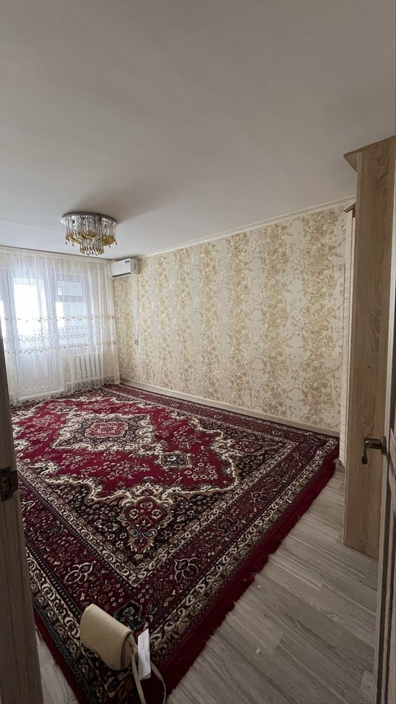 1 мкр 30 үйден 1 бөлмелі пәтер тез арада  сатылады.