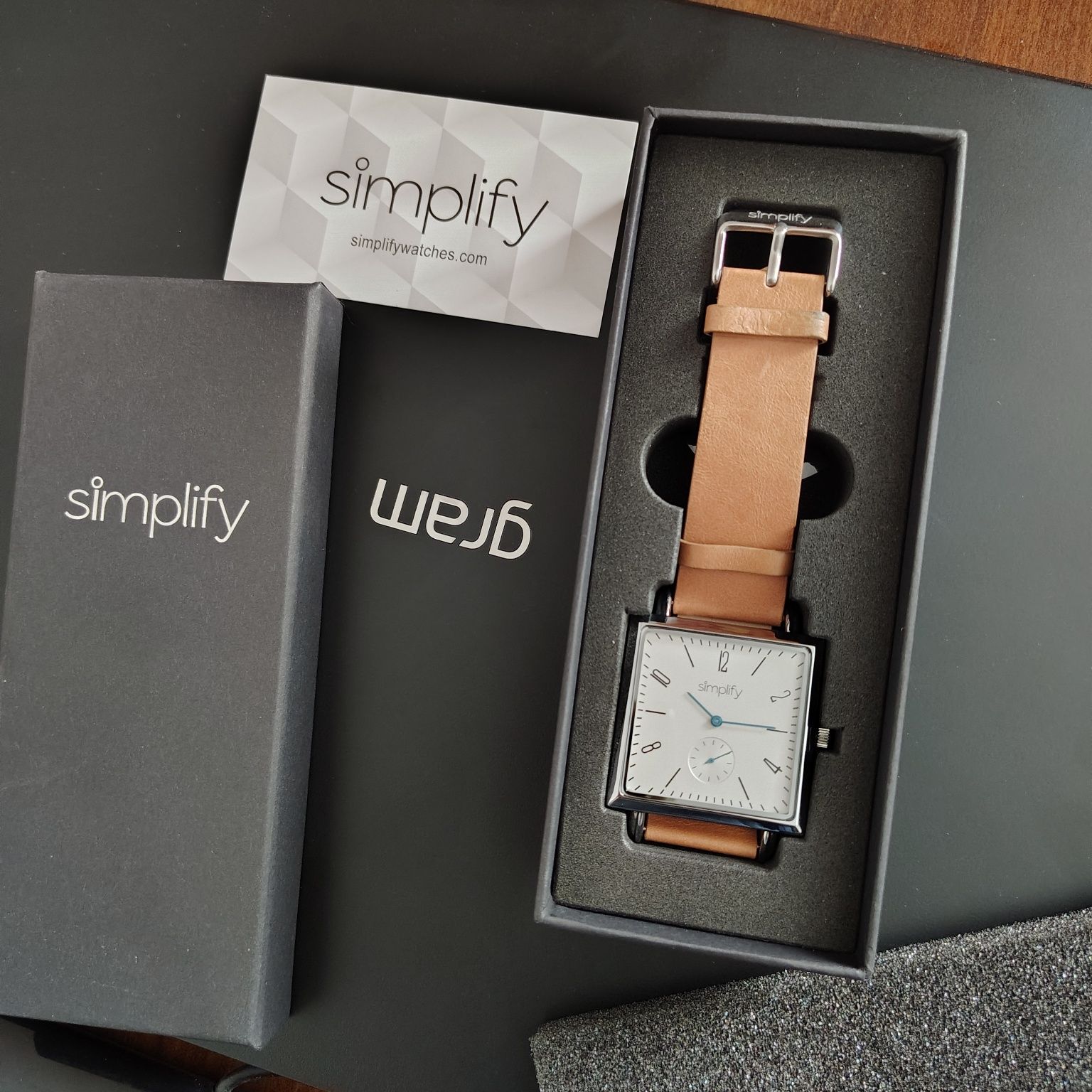 Новые квадрат часы Simplify Подарок мужчинам из США Своя цена 28О$ США