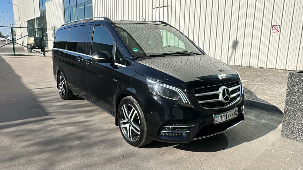 Прокат аренда минивэнов микроавтобусов V class VIP