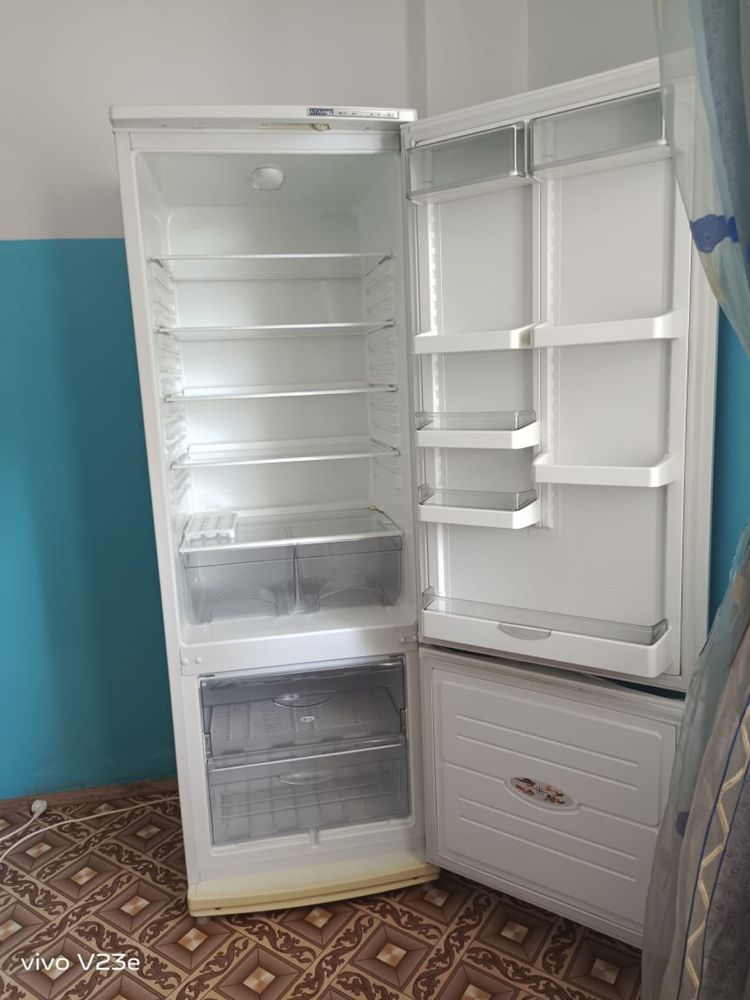 Продам холодильник