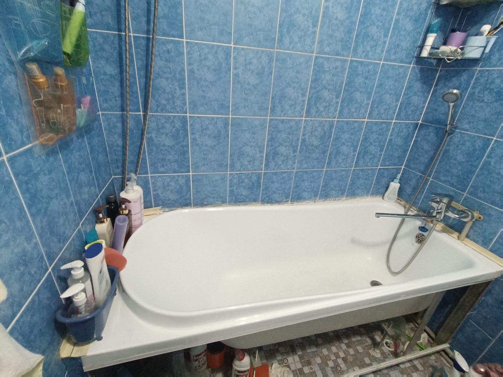 Продам акриловую ванну