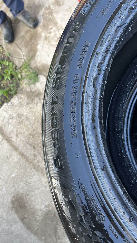 Продам летние шины на 245/55-19