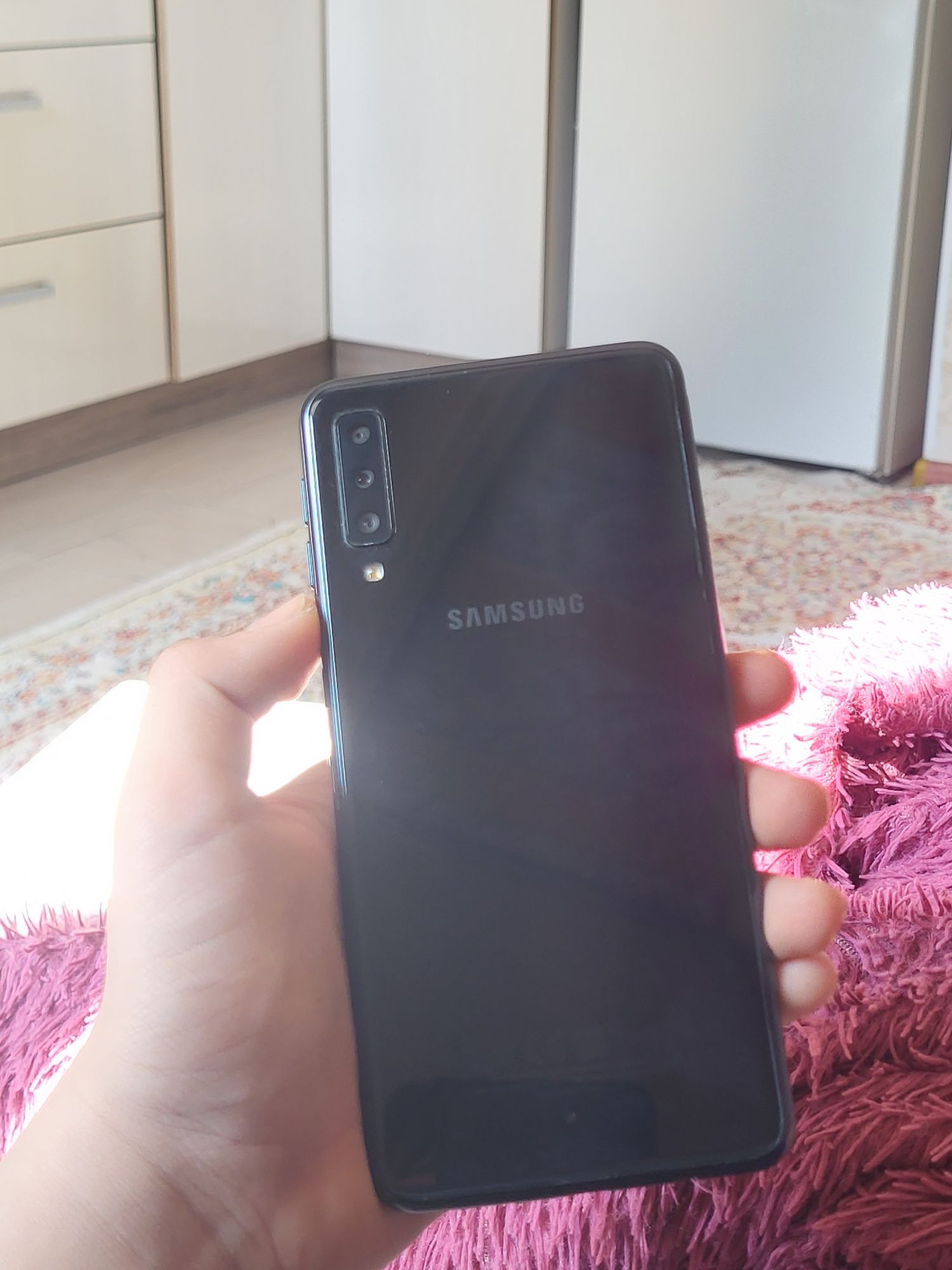 Samsung Galaxy A7 (2018) 4/64,В отличном Состоянии :)