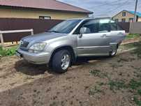 Машина  Lexus RX 300.