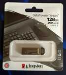 USB флешка на 128GB