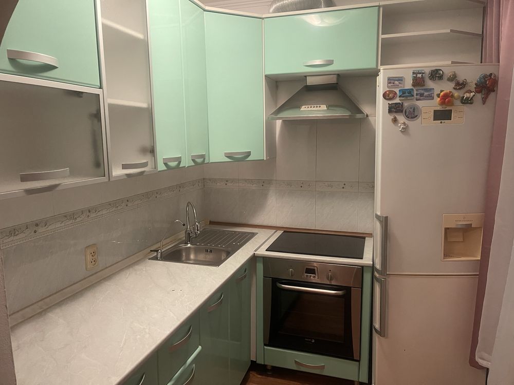 Продам квартиру 3-х комнатную